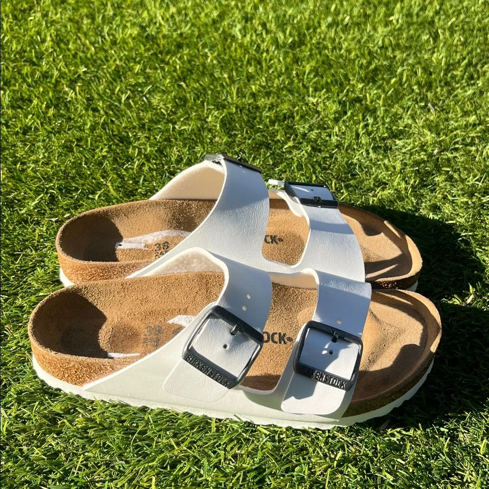 NWT BIRKENSTOCK White Arizona Sandals